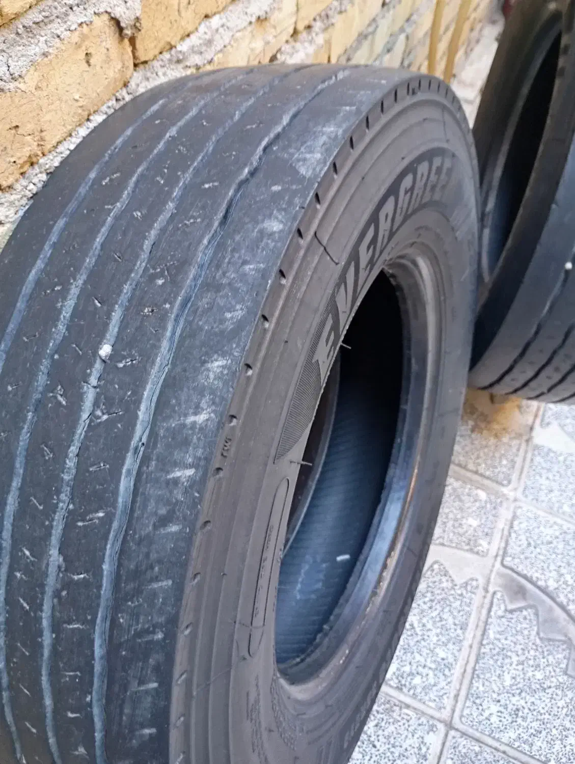 لاستیک تیوبلکس نیسان خاور|قطعات یدکی و لوازم جانبی|کنگاور, |دیوار