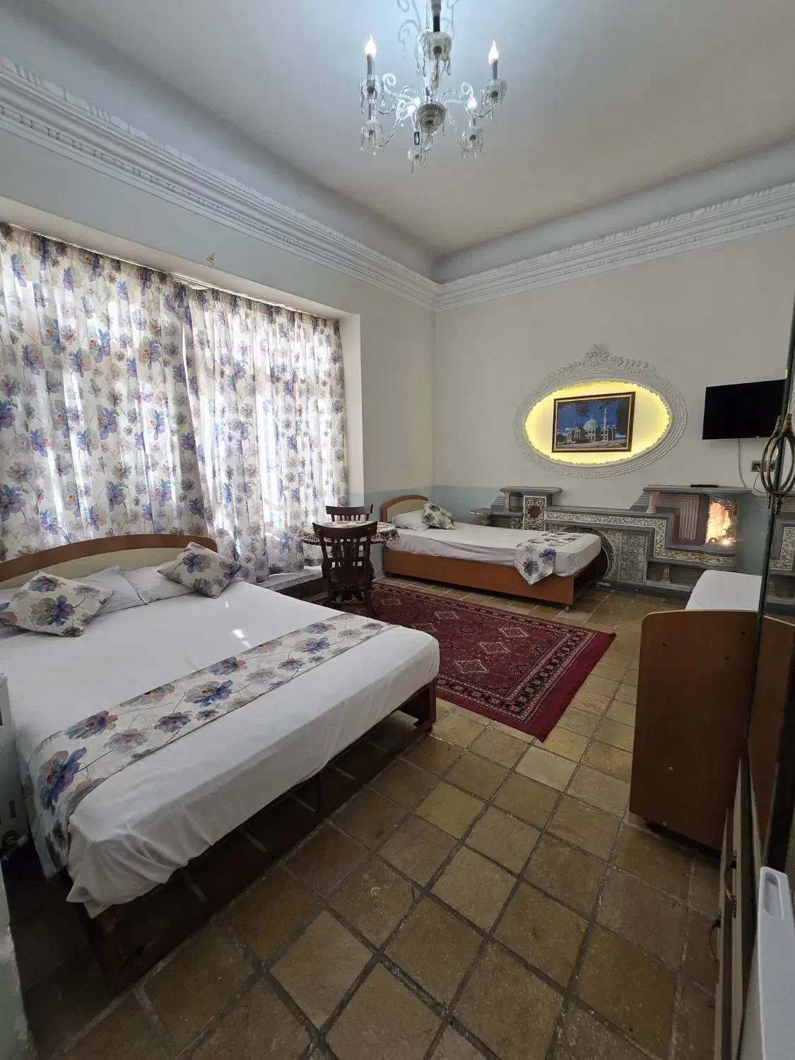 مبله سوییت مهمانسرا نزدیک پل خواجو قیمت مناسب|اجارهٔ کوتاه‌مدت آپارتمان و سوئیت|اصفهان, نقش جهان|دیوار