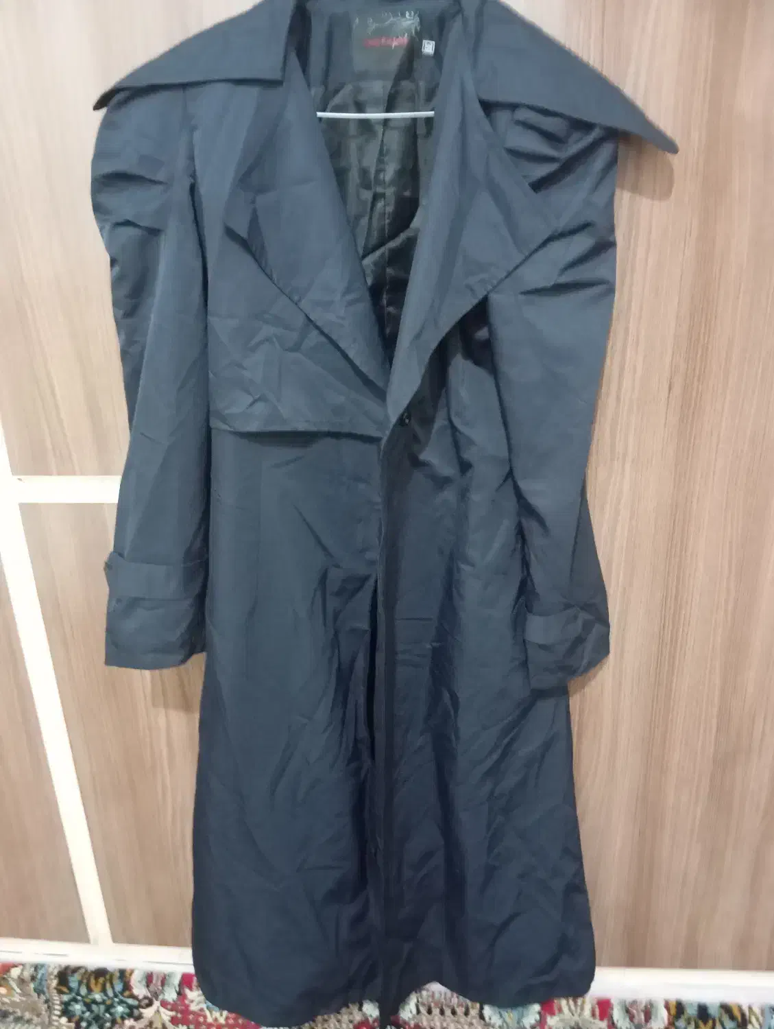 مانتو|لباس|دهدشت, |دیوار