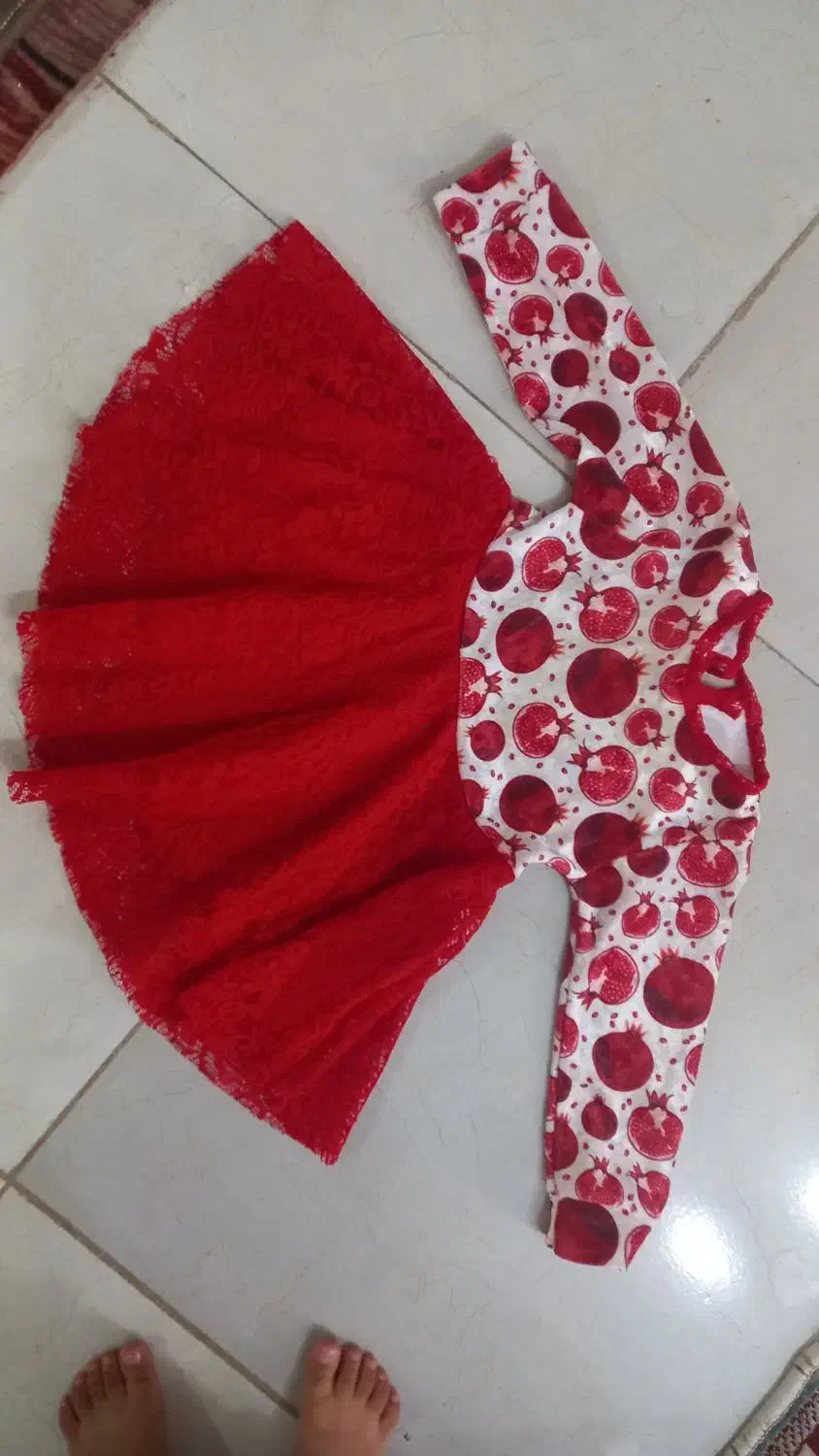 لباس یلدایی|کفش و لباس بچه|اقبالیه, |دیوار