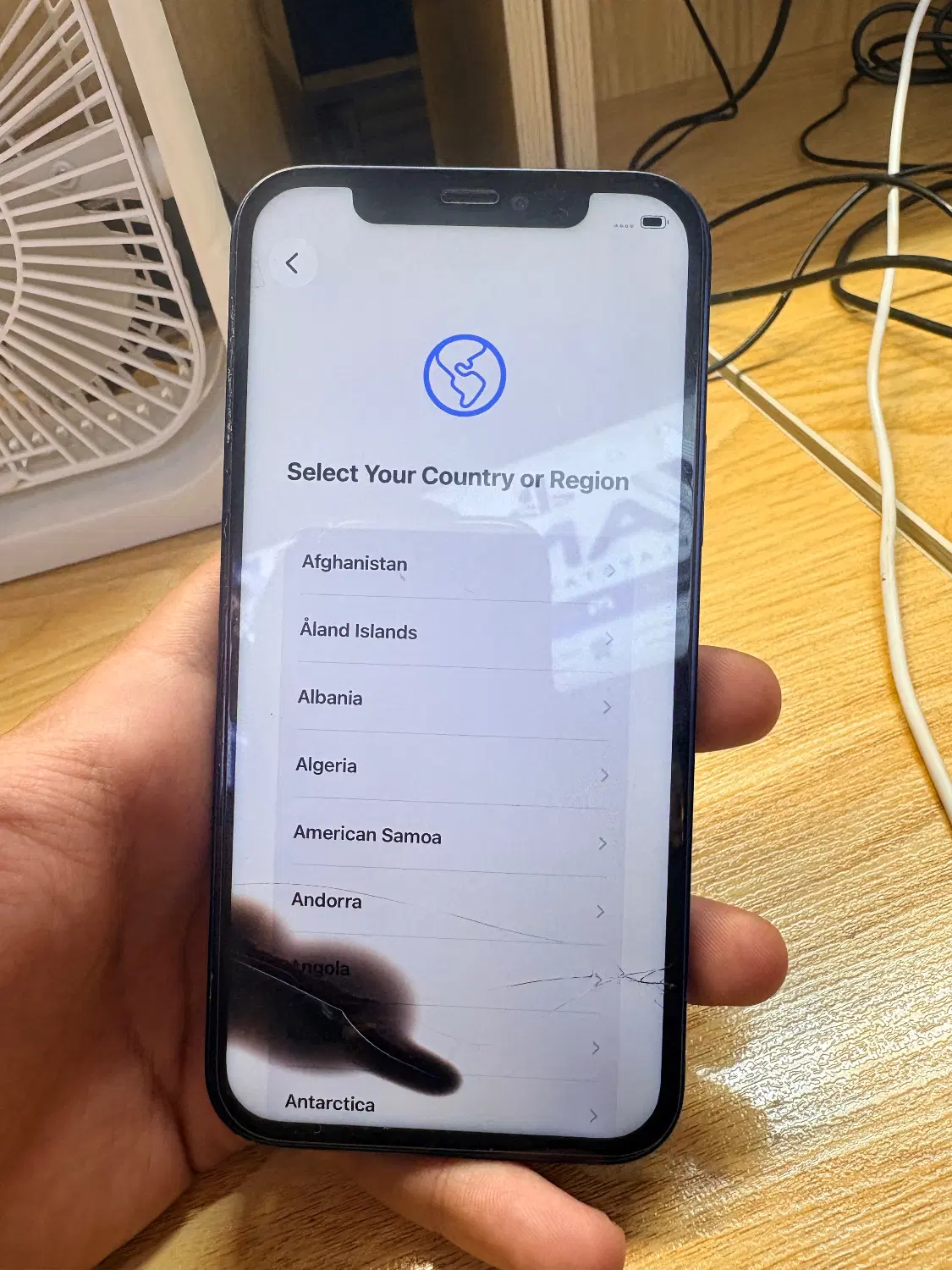 iphone 12|موبایل|رباط‌کریم, رباط‌کریم|دیوار