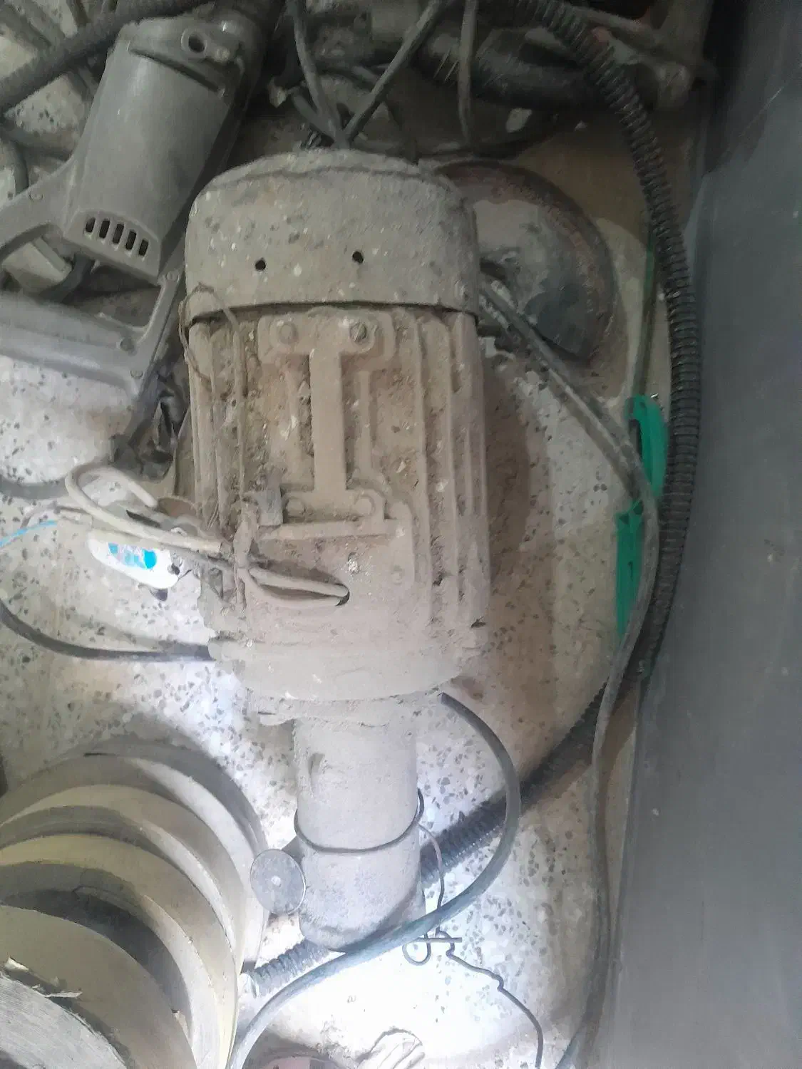 ویبراتور بنزینی و برقی|ماشینآلات صنعتی|هشتگرد, شهرک اقدسیه|دیوار