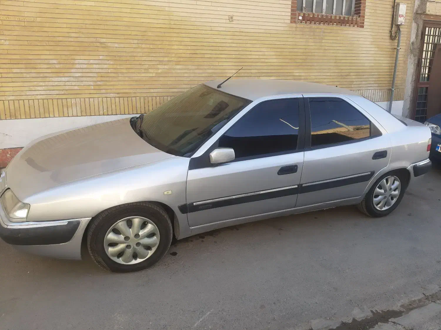 زانتیا ۸۶ نقره‌ای ۲۰۰۰|خودرو سواری و وانت|لنجان, |دیوار