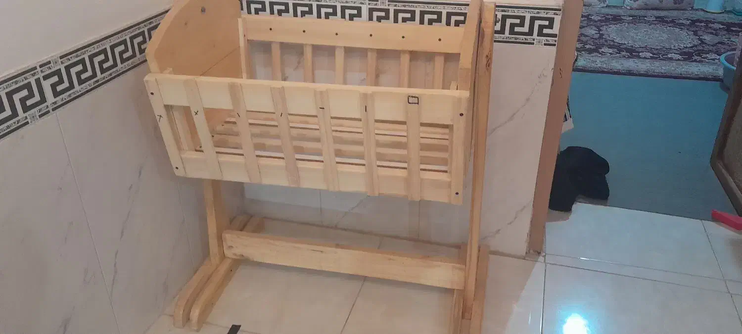 گهواره|تخت و صندلی بچه|سبزوار, گلشن|دیوار