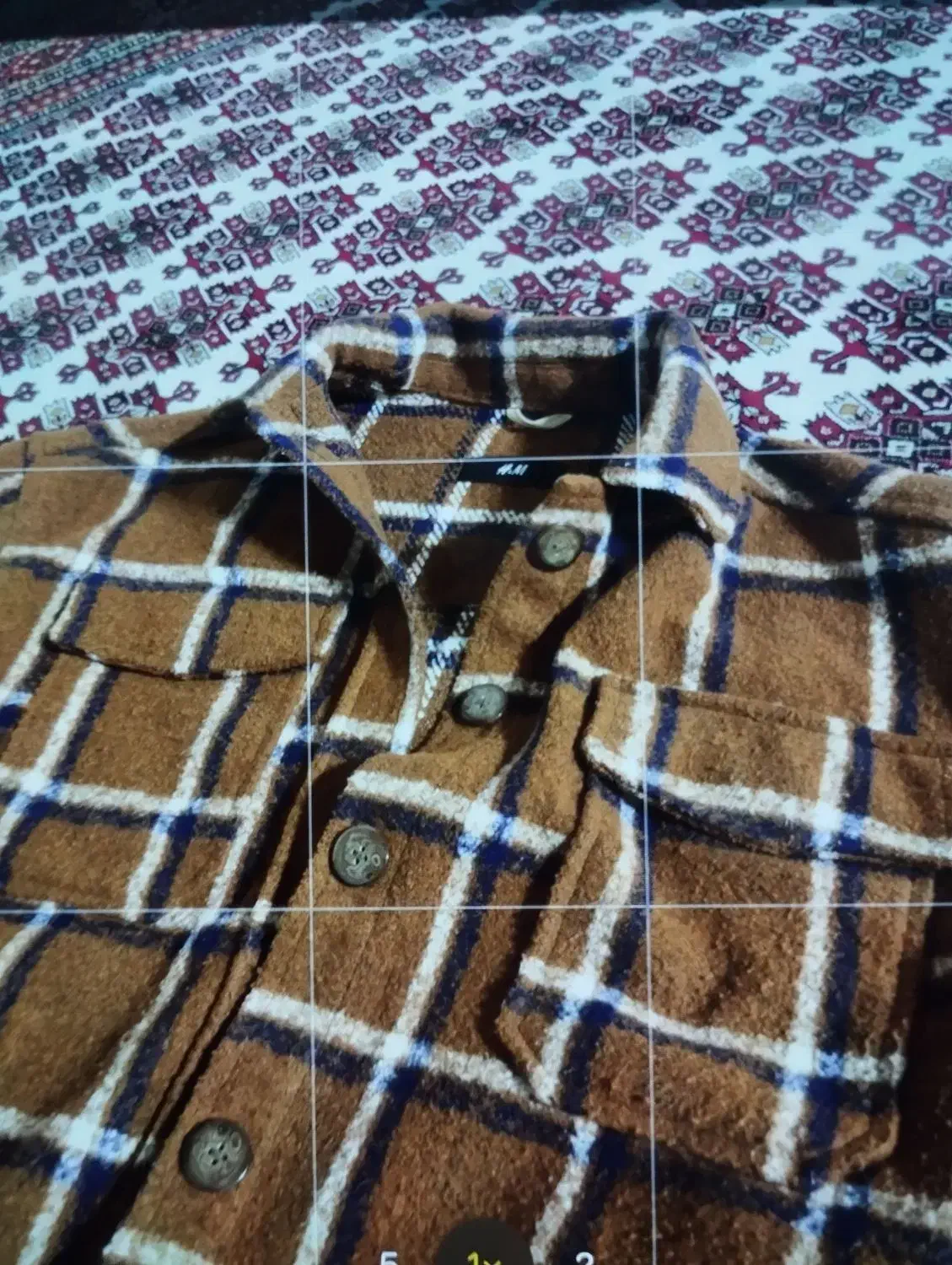 شکت چهار خانه قشنگ|لباس|گنبد کاووس, |دیوار