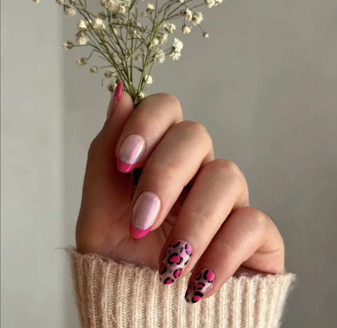 کاشت ناخن|خدمات آرایشگری و زیبایی|مشهد, یاس|دیوار