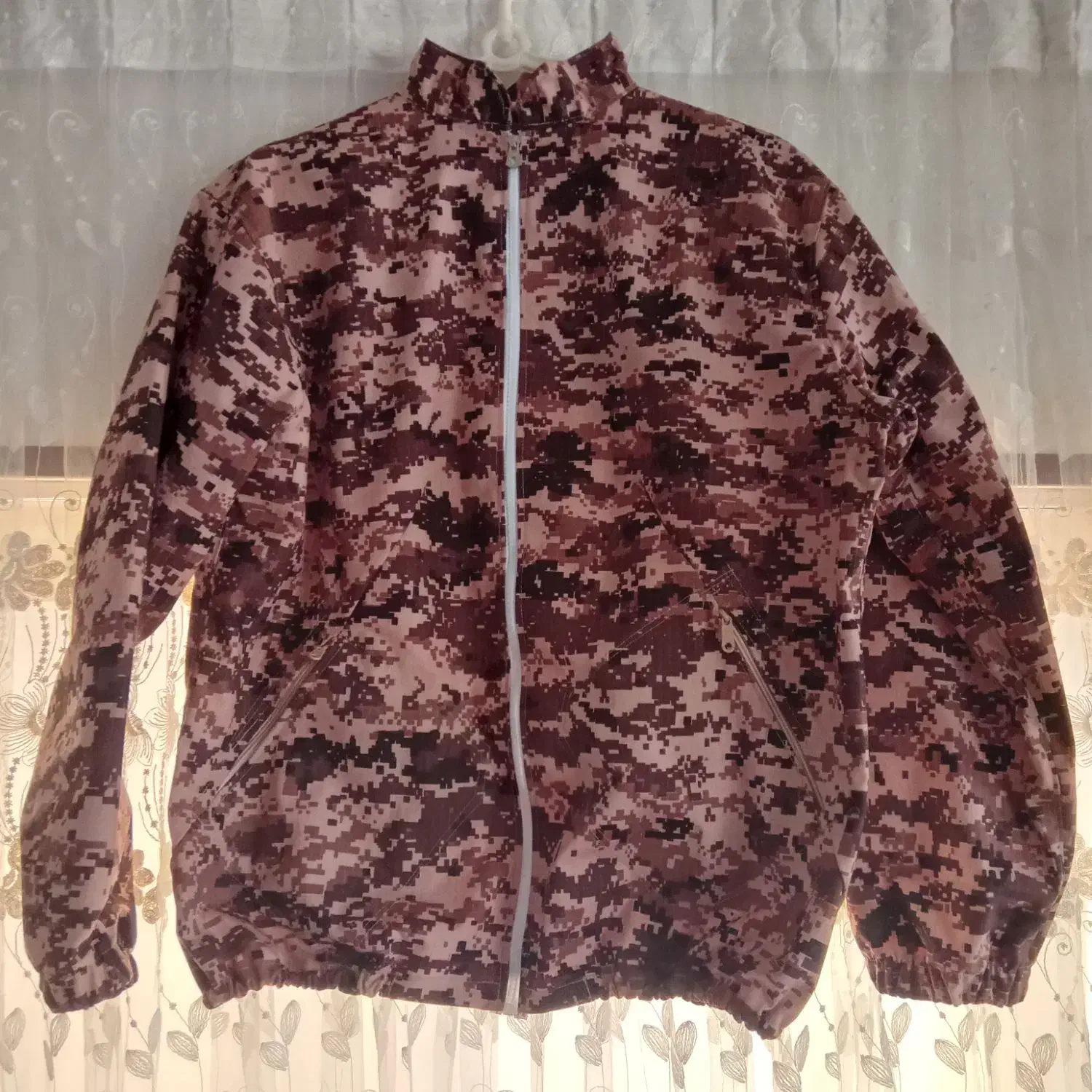 لباس کار|لباس|گمیشان, |دیوار