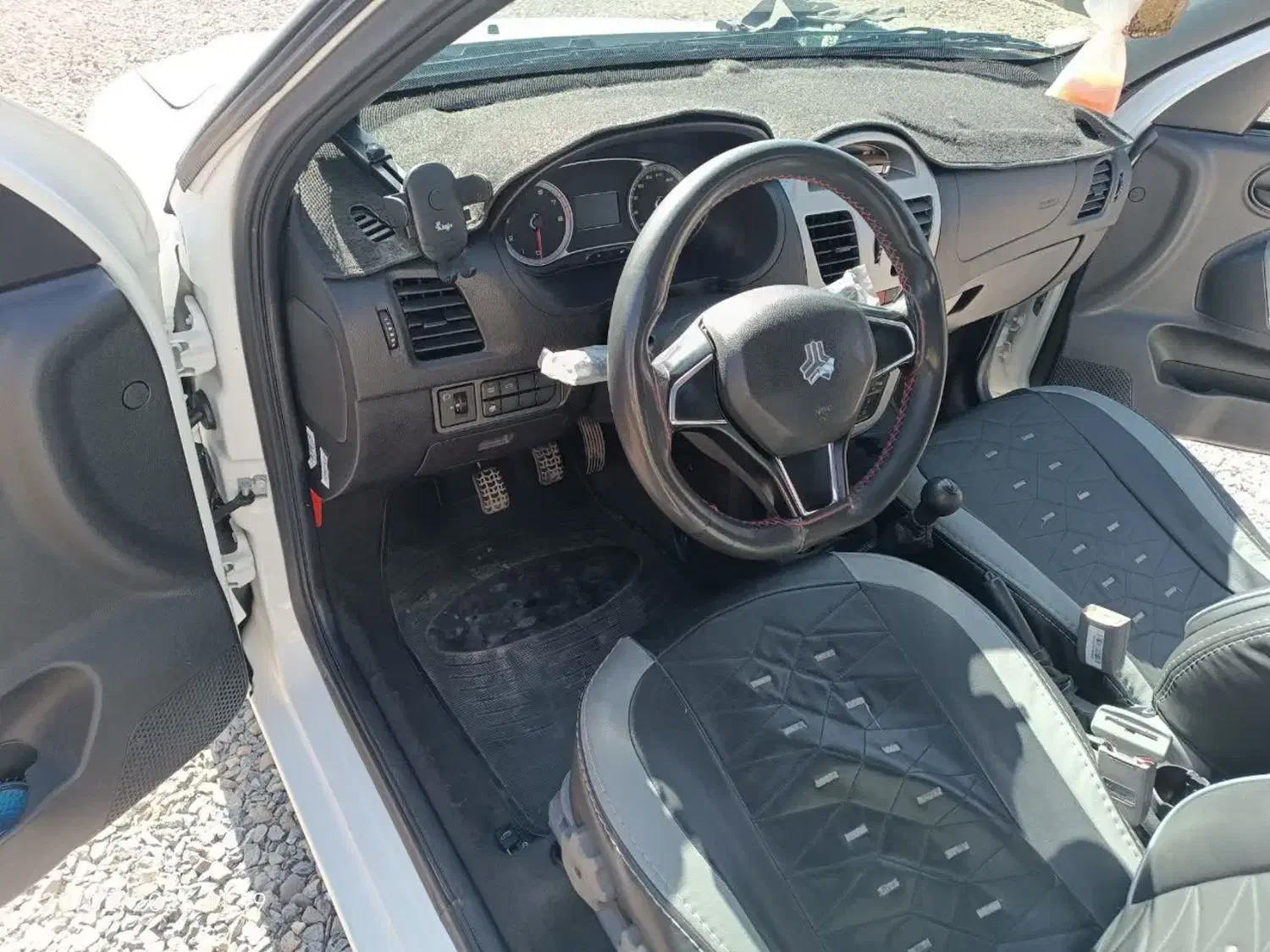 ساینا۱۴۰۲|خودرو سواری و وانت|قم, باغ شازده|دیوار