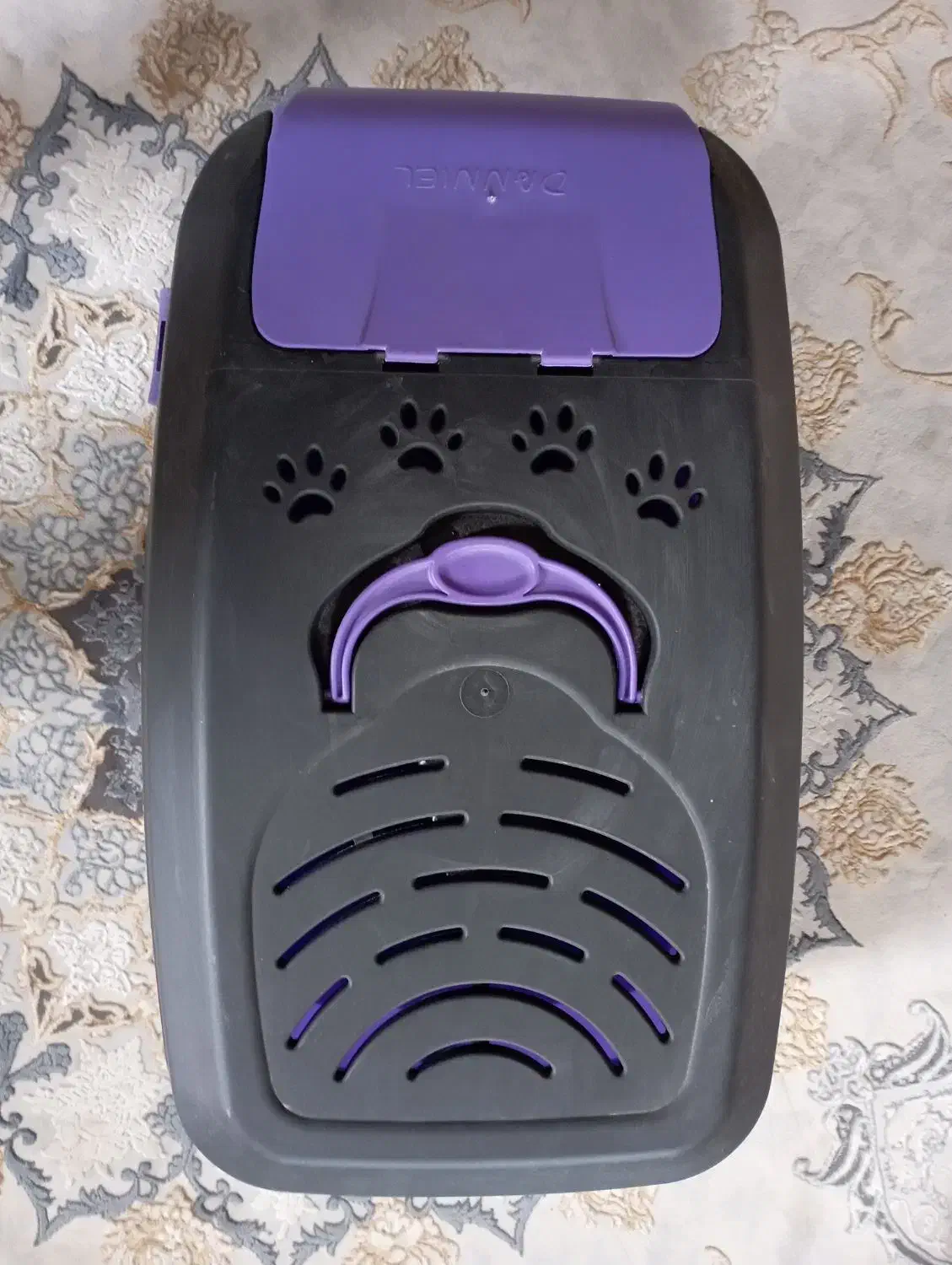 باکس گربه در حد نو و تمیز بعلت فروش گربه|لوازم جانبی حیوانات|قائمشهر, |دیوار