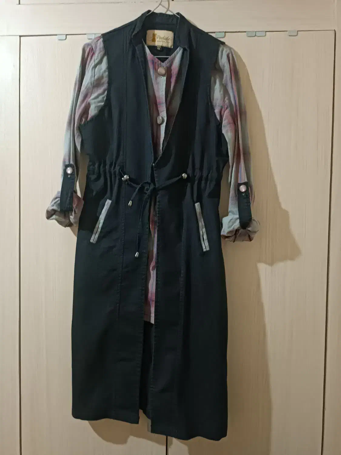 مانتو|لباس|مشهد, پورسینا|دیوار