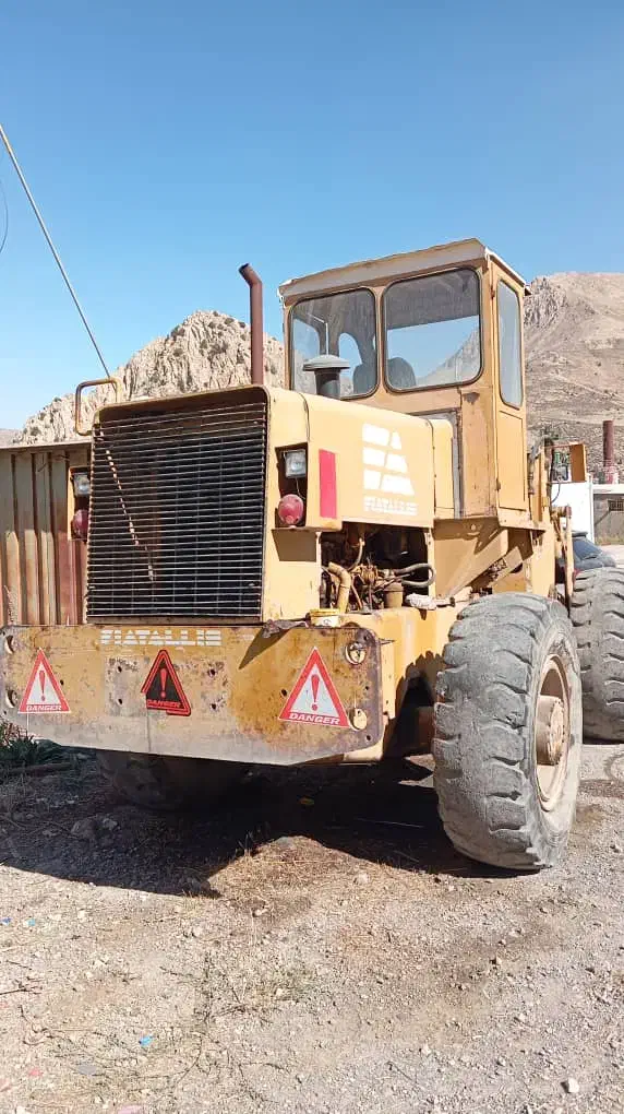 لودر FR10 فیات آلیس رنگ فابریک بسیار تمیز|خودرو سنگین|تهران, زعفرانیه|دیوار