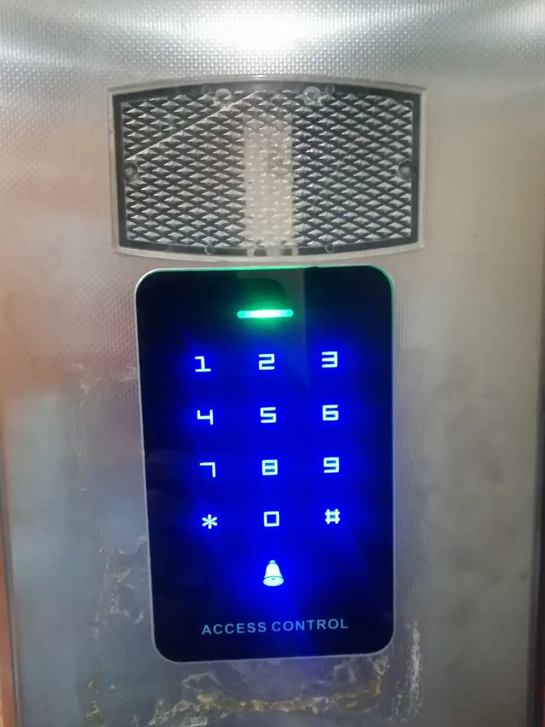 تگ دار کردن آسانسور|خدمات پیشه و مهارت|فولادشهر, B4|دیوار