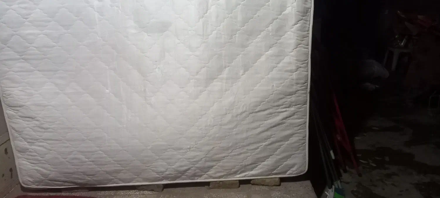 تشک تخت|تشک تختخواب|گنبد کاووس, |دیوار