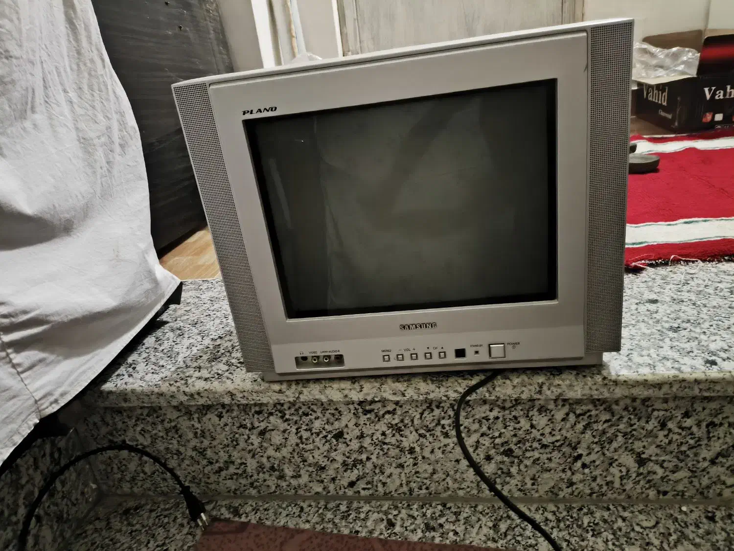 تلویزیون21اینج مارک سامسونگ و سنام|تلویزیون و پروژکتور|سرعین, |دیوار