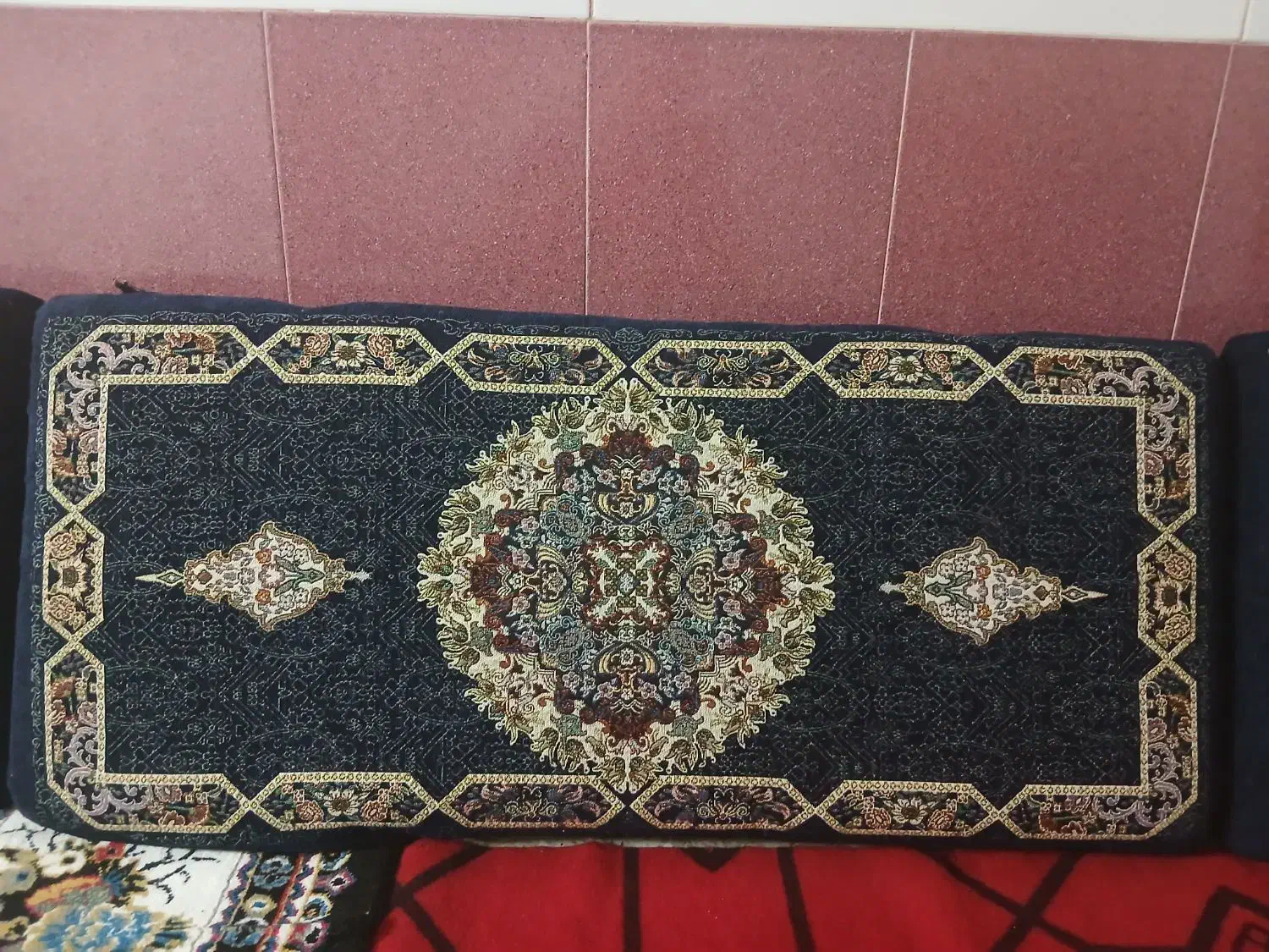 پشتی|پشتی|اصفهان, همتآباد|دیوار