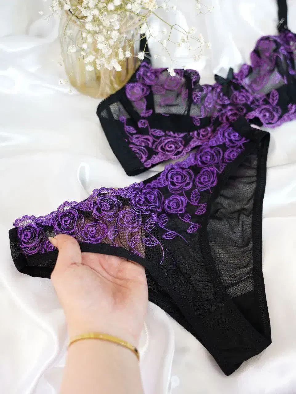 لباس زیر و خواب|لباس|کاشان, درب جوشقان|دیوار