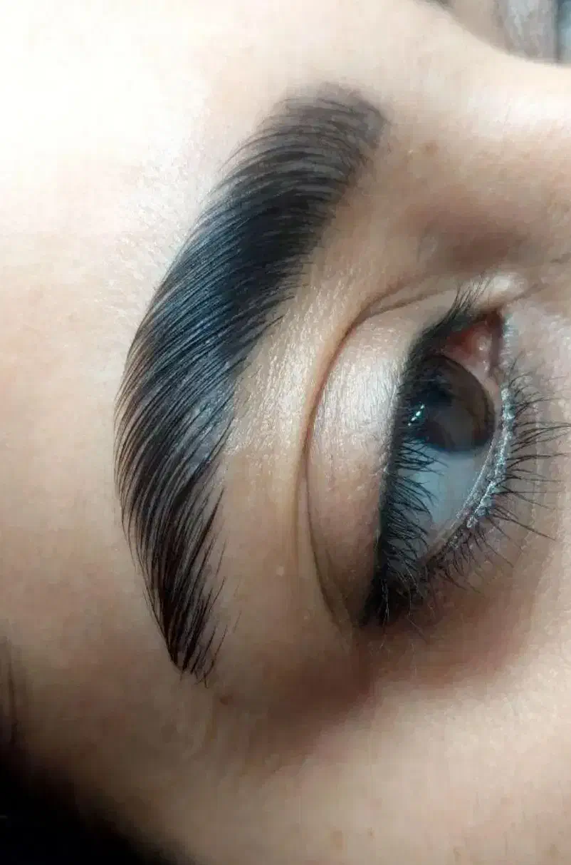 کاشت مژه لیفت مژه و ابرو با کمترین قیمت|خدمات آرایشگری و زیبایی|میانه, |دیوار