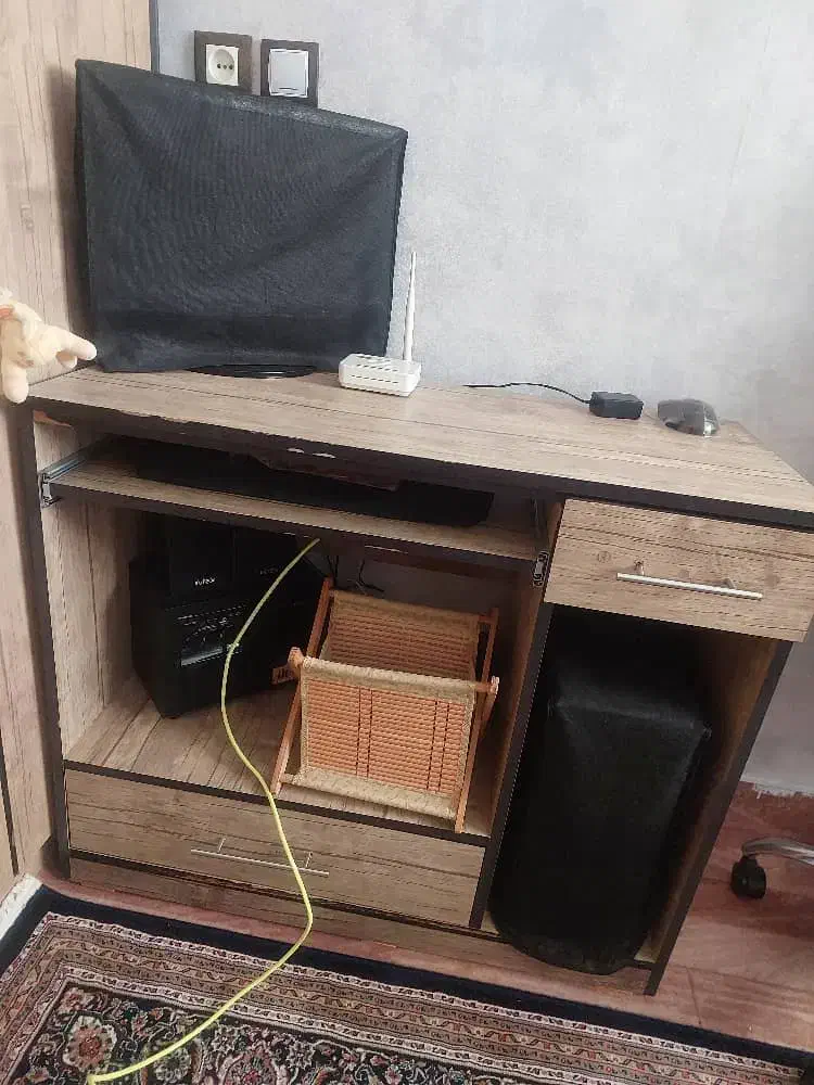 میز کامپیوتر کاملا سالم|میز تحریر و کامپیوتر|مراغه, |دیوار