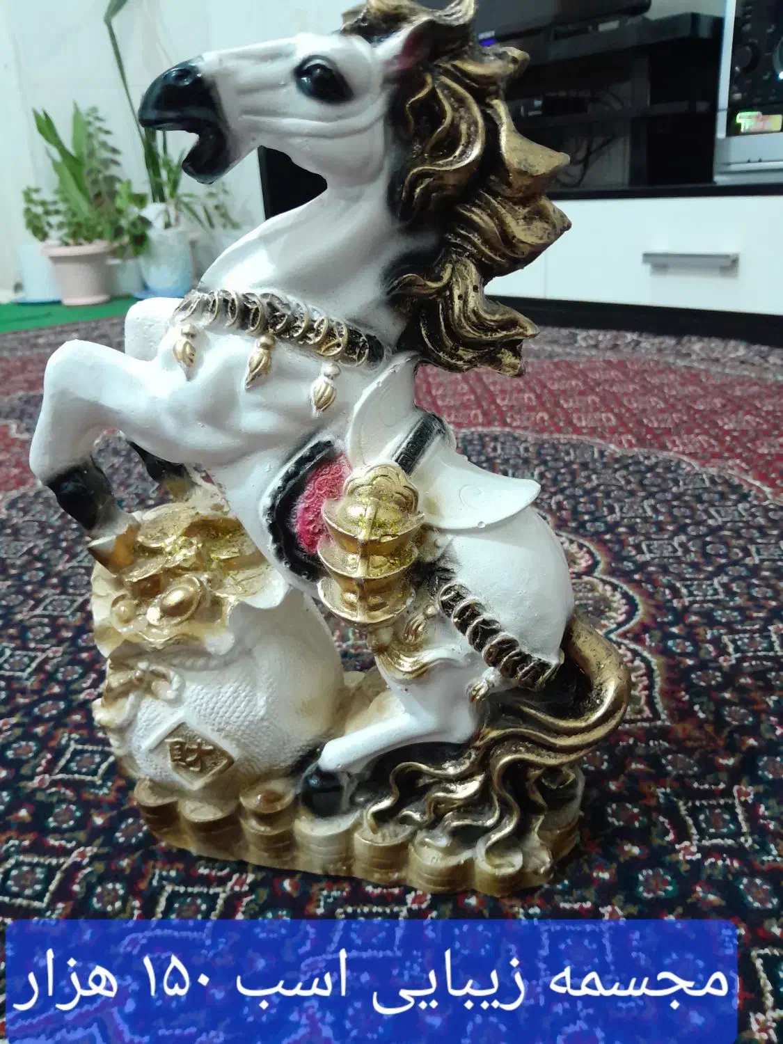 تعدادی گلدان و مجسمه زیرقیمت . فروشی|مجسمه، تندیس، ماکت|سنندج, |دیوار