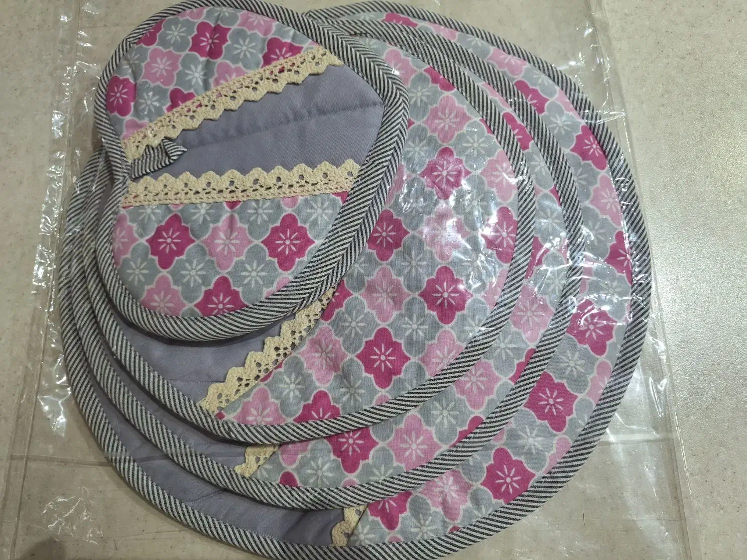 دمکنی|سفره، حوله، دستمال آشپزخانه|کاشان, فاز ۲ ناجی آباد|دیوار