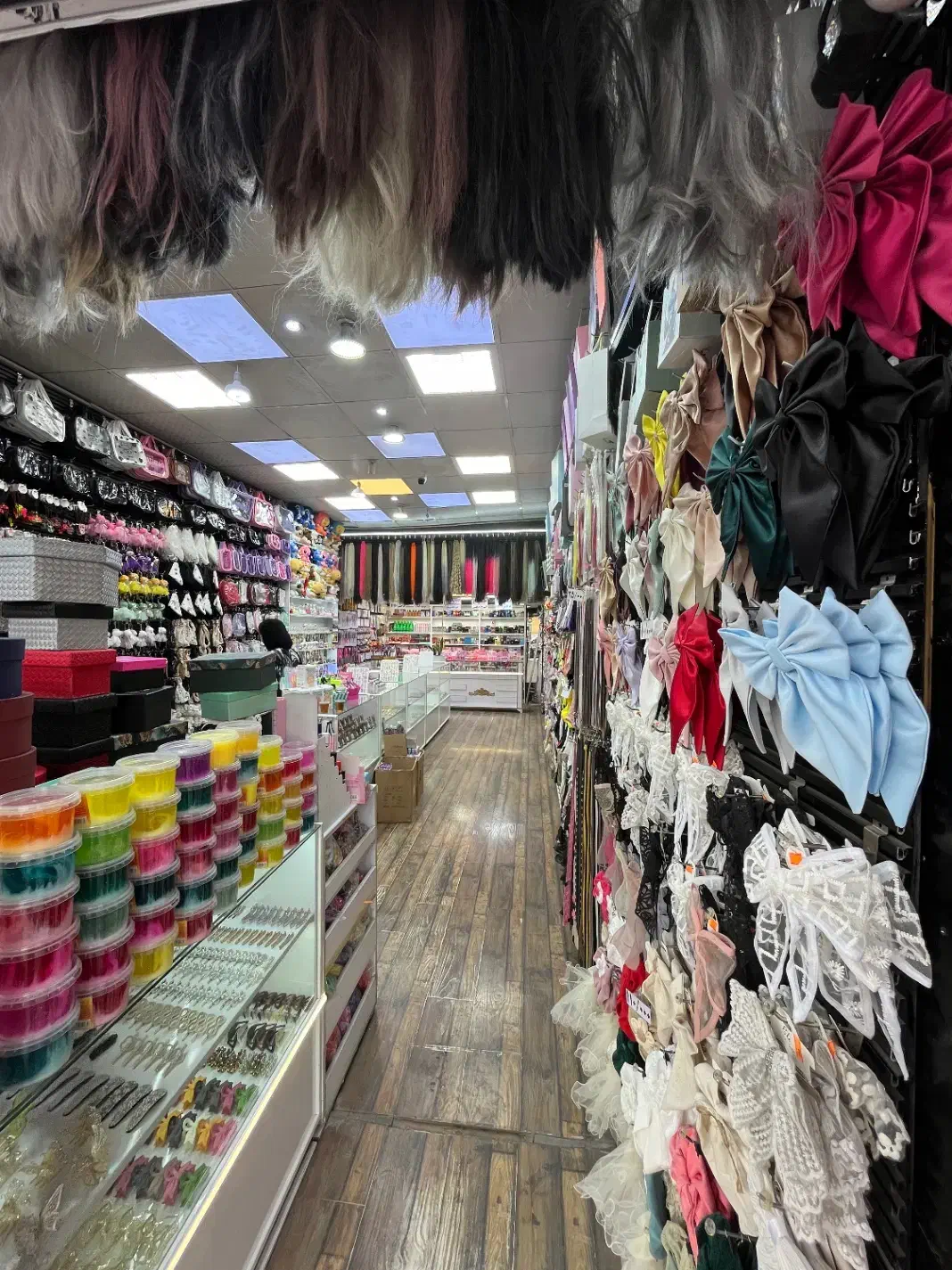 فروشنده خانم تمام وقت|استخدام بازاریابی و فروش|محمدشهر, محمدشهر|دیوار