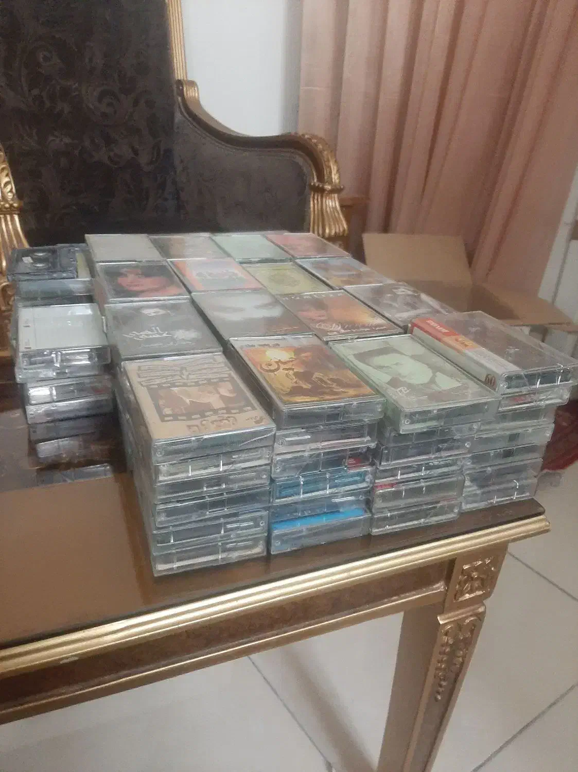 ۱۲۲ عدد نوار کاست قدیمی|کلکسیون اشیاء عتیقه|تهران, صد دستگاه|دیوار