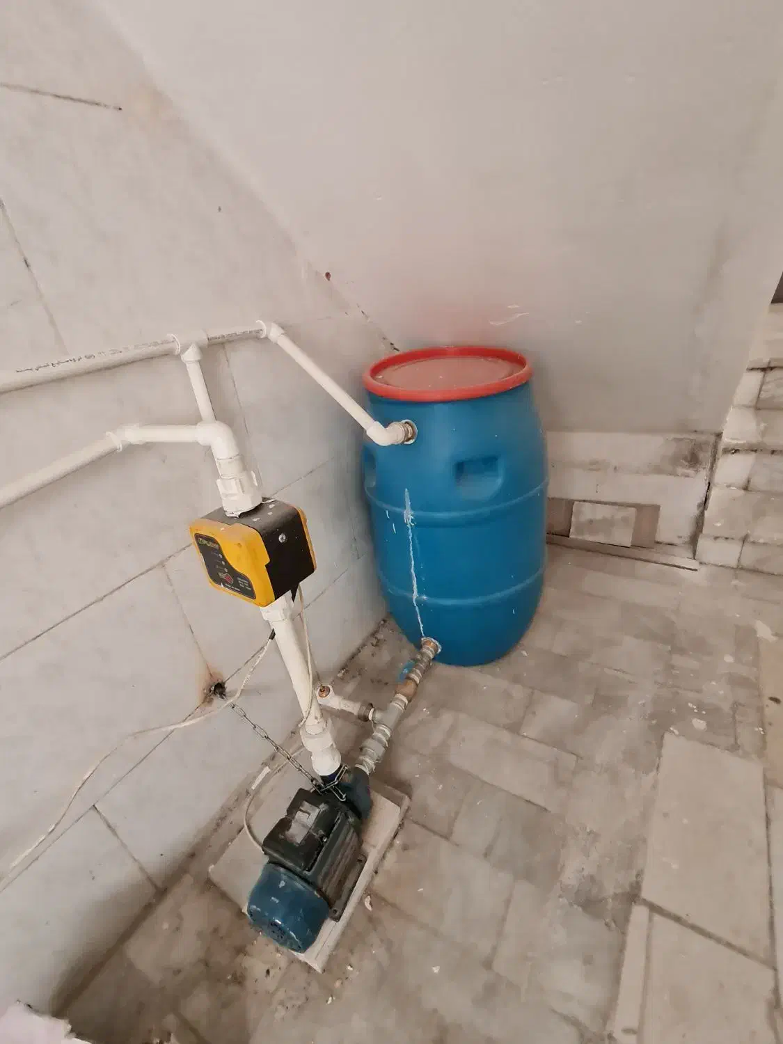 ۶۰ متر در طبقه اول تخلیه رنگ شده