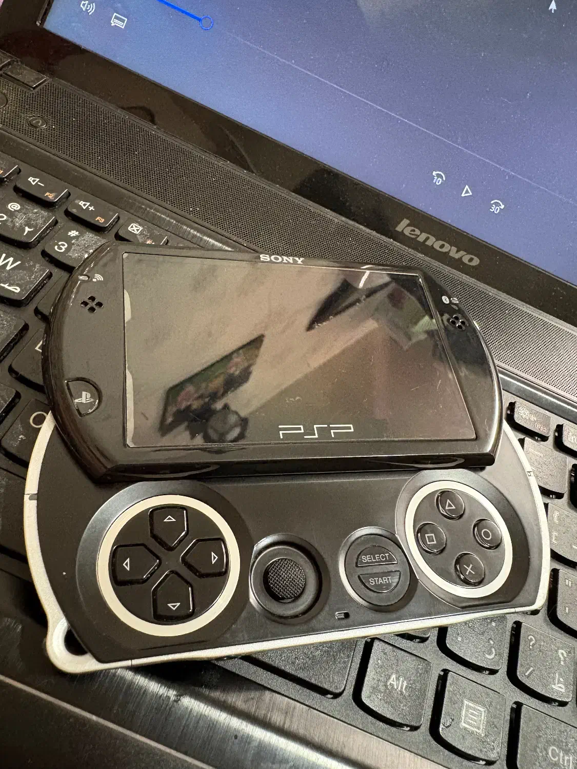 Psp go (sony)|کنسول، بازی ویدئویی و آنلاین|کاشان, باهنر|دیوار