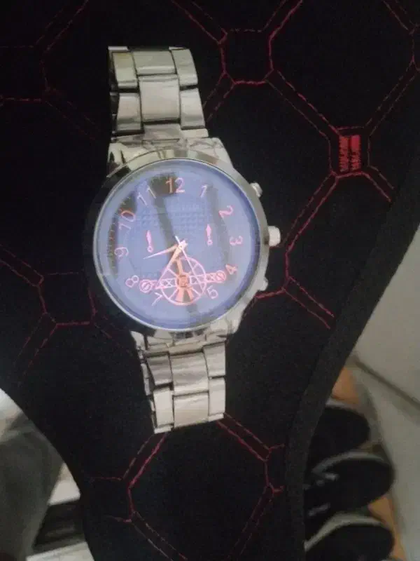 ساعت|ساعت|ملایر, |دیوار