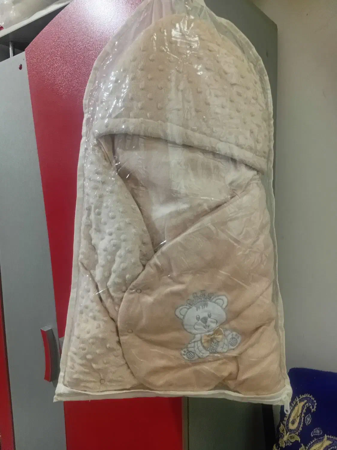 قنداق فرنگی|رختخواب، بالش، پتو|قوچان, |دیوار