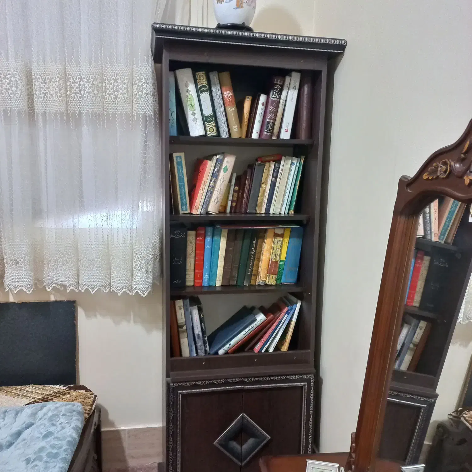 لوازم چوبی|کتابخانه، شلف، قفسه‌های دیواری|قم, امامزاده ابراهیم|دیوار