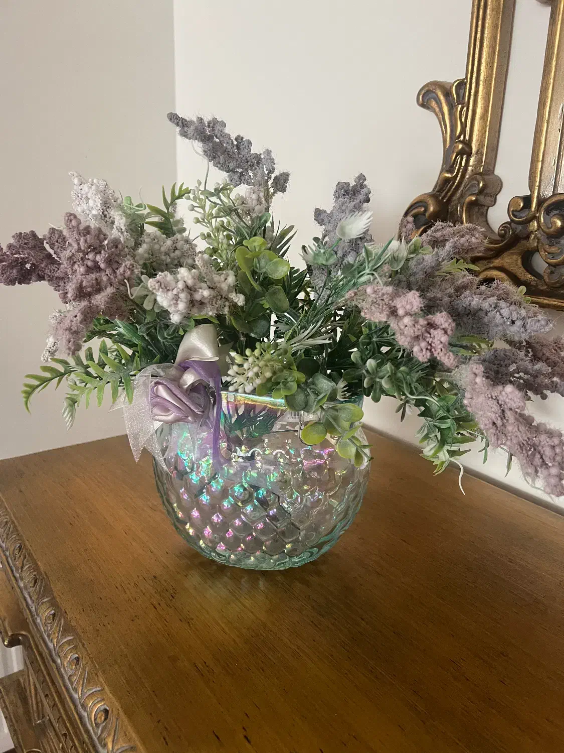 گل وگلدان|گل مصنوعی|تهران, آبشار تهران (دریاچه)|دیوار