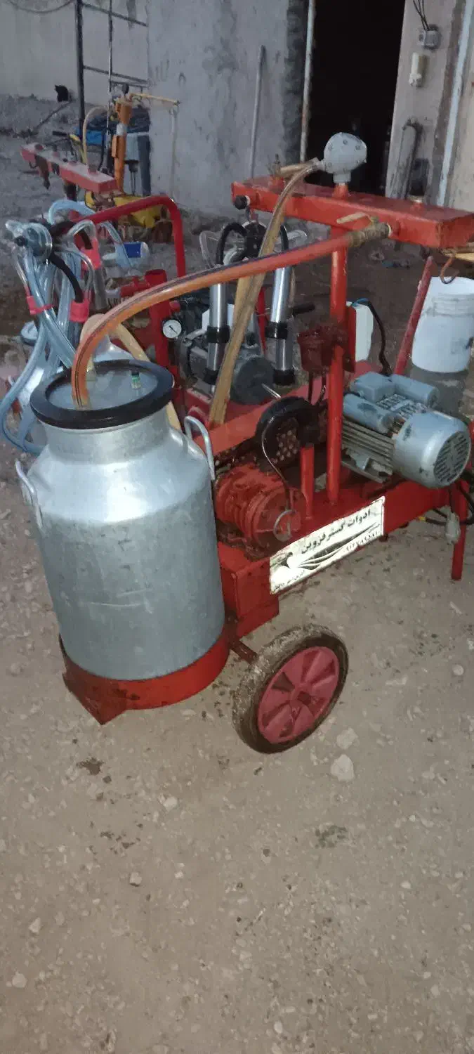 شیردوش گاو|ماشینآلات صنعتی|تاکستان, |دیوار