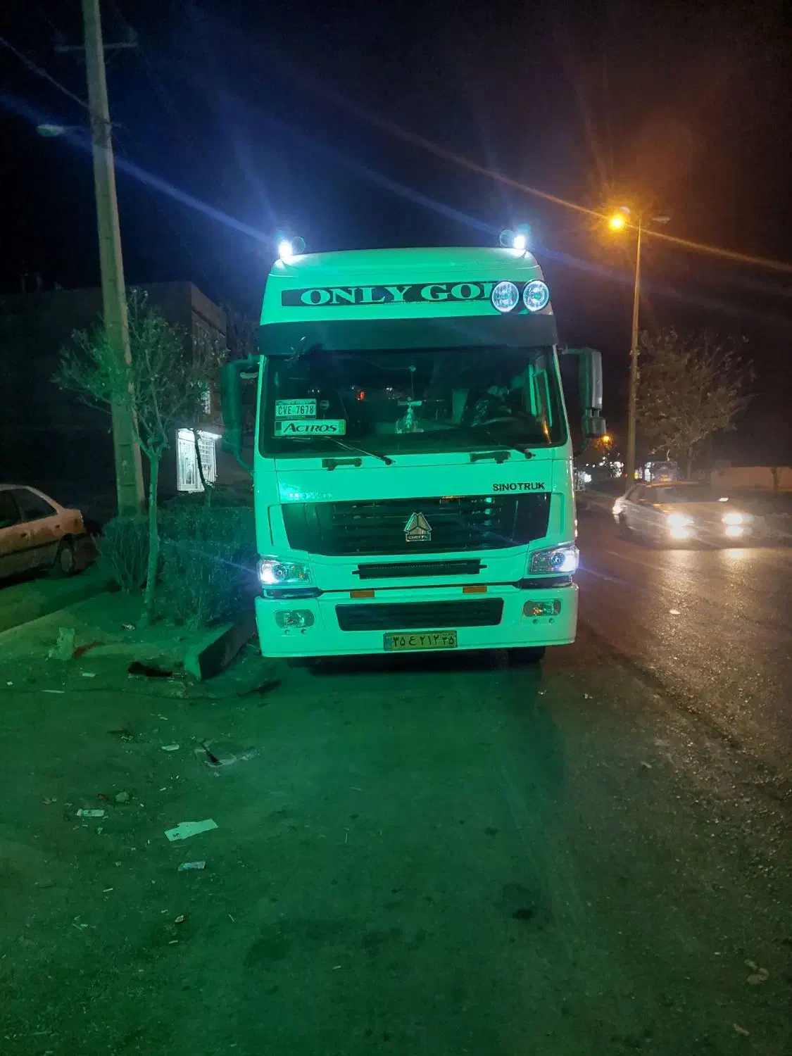 هوو2006نیمه دوم|خودرو سنگین|چهاردانگه (تهران), |دیوار