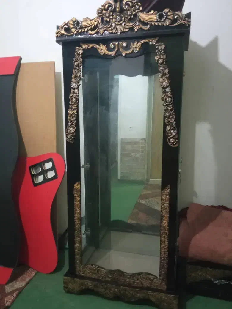 تخت نوجوان باویترین|تخت و سرویس خواب|خمینیشهر, |دیوار