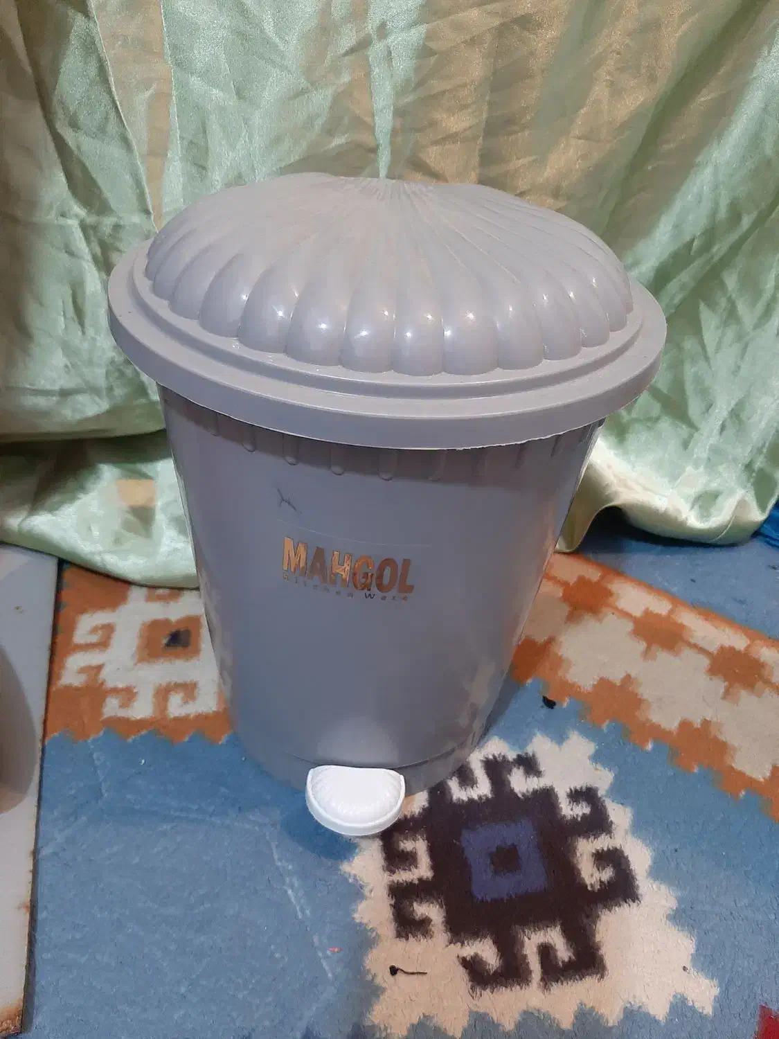 سطل|ظروف نگهدارنده، پلاستیکی، یک‌بارمصرف|گلبهار, شهر جدید گلبهار|دیوار