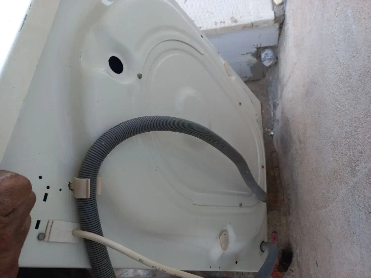 ماشین لباس شویی|ماشین لباسشویی و خشک‌کن لباس|ایوان, |دیوار