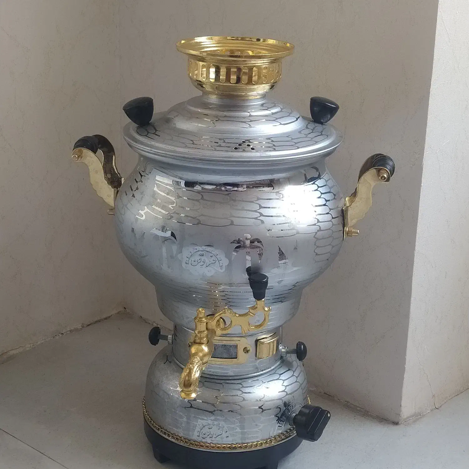 سماور گازی|سماور، چای‌ساز، قهوه‌ساز|ری, صفاییه (چشمه علی)|دیوار