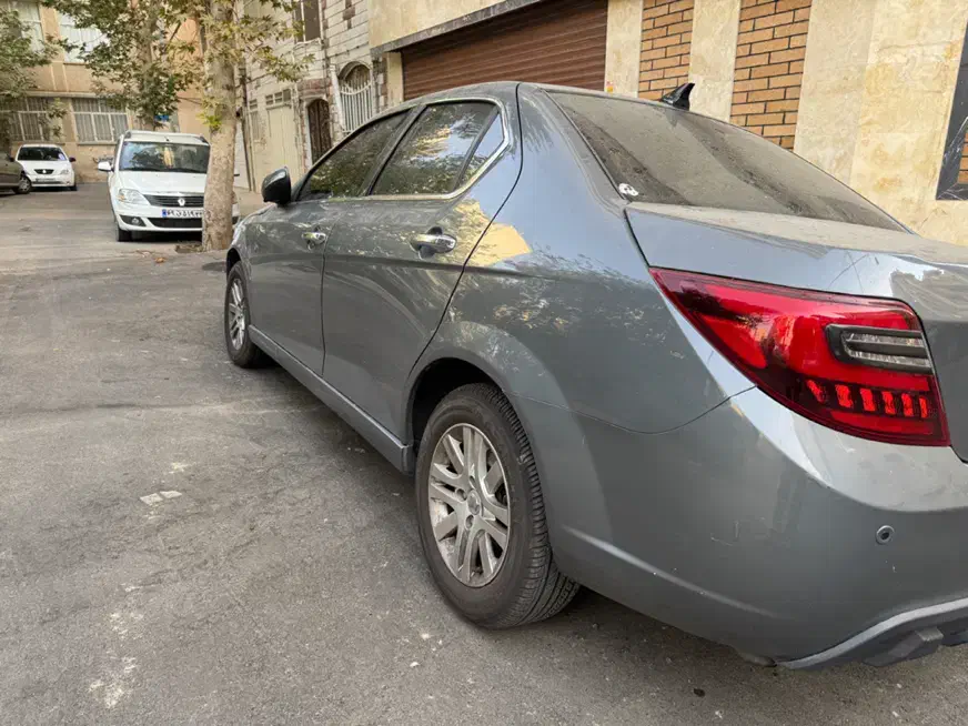 دنا پلاس دنده ای خاکستری متالیک|خودرو سواری و وانت|تهران, نازیآباد|دیوار