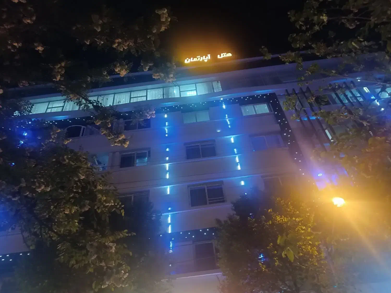 رهن و اجاره مغازه زیر هتل ابوریحان|اجارهٔ مغازه و غرفه|شاهین‌شهر, فردوسی|دیوار