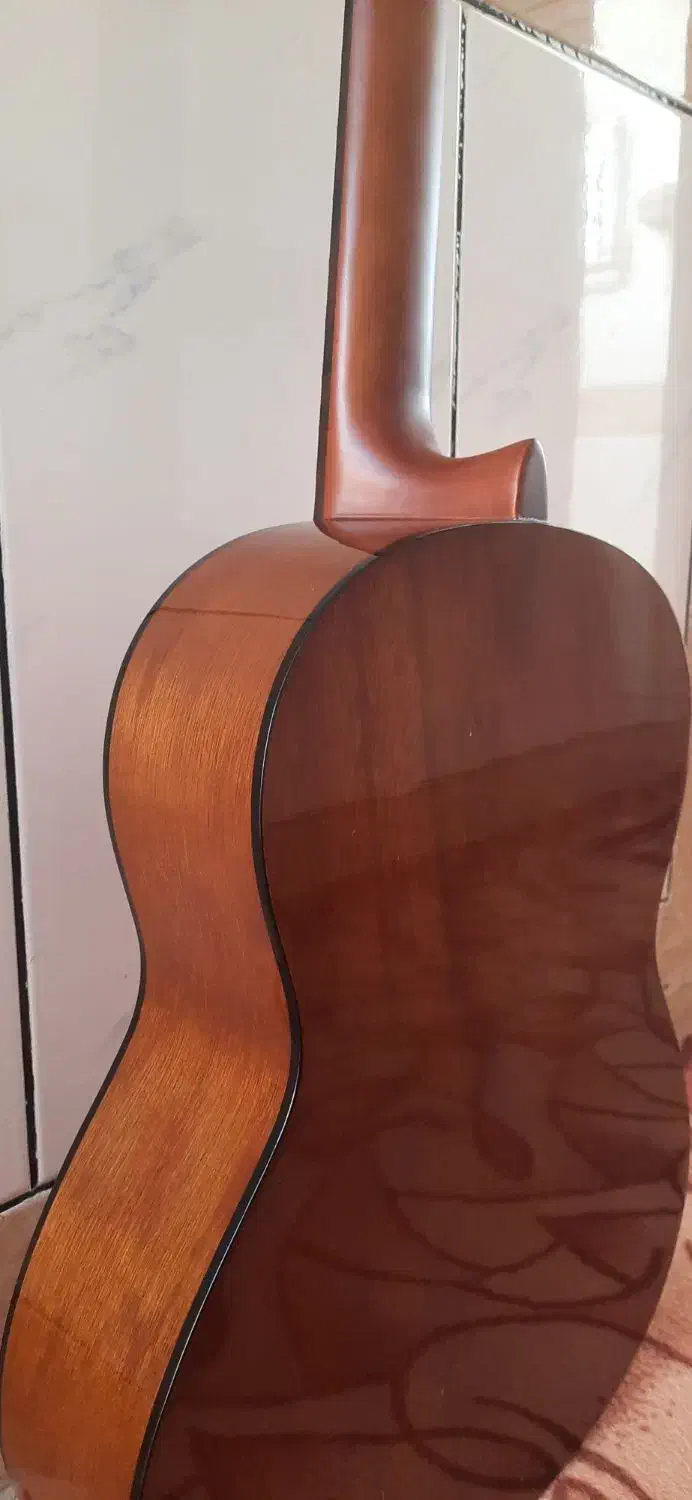 گیتار یاماها c70|گیتار، بیس، امپلیفایر|نیریز, |دیوار