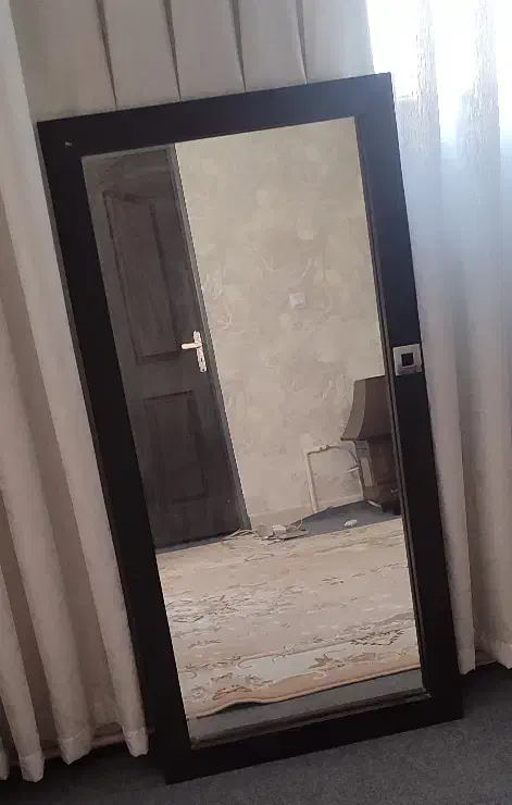 آینه|آینه|اسلام‌شهر, زرافشان|دیوار