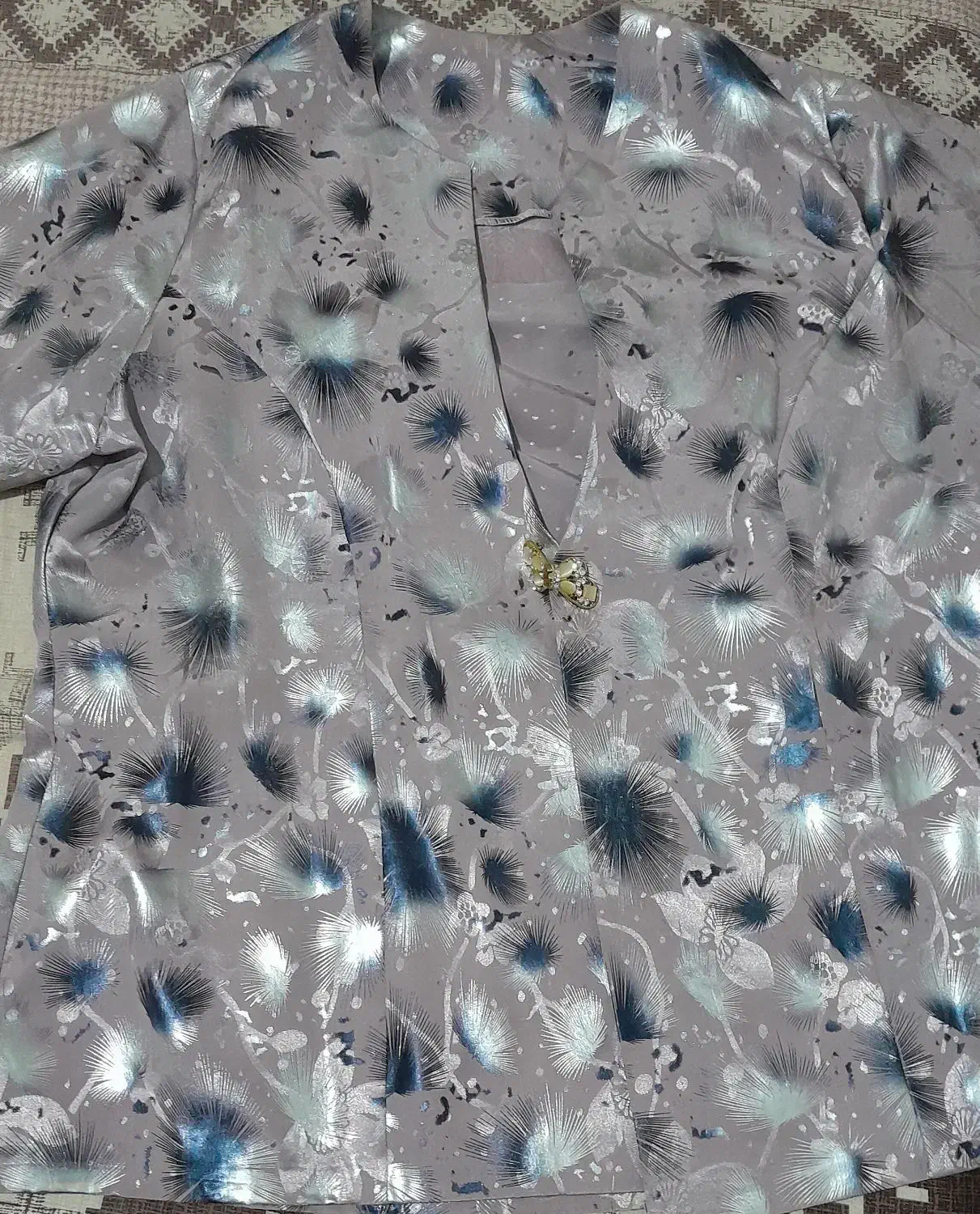 لباس مجلسی|لباس|میانه, |دیوار