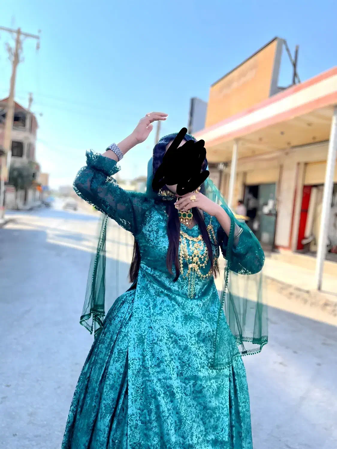 لباس محلی نو نو|لباس|دهدشت, |دیوار