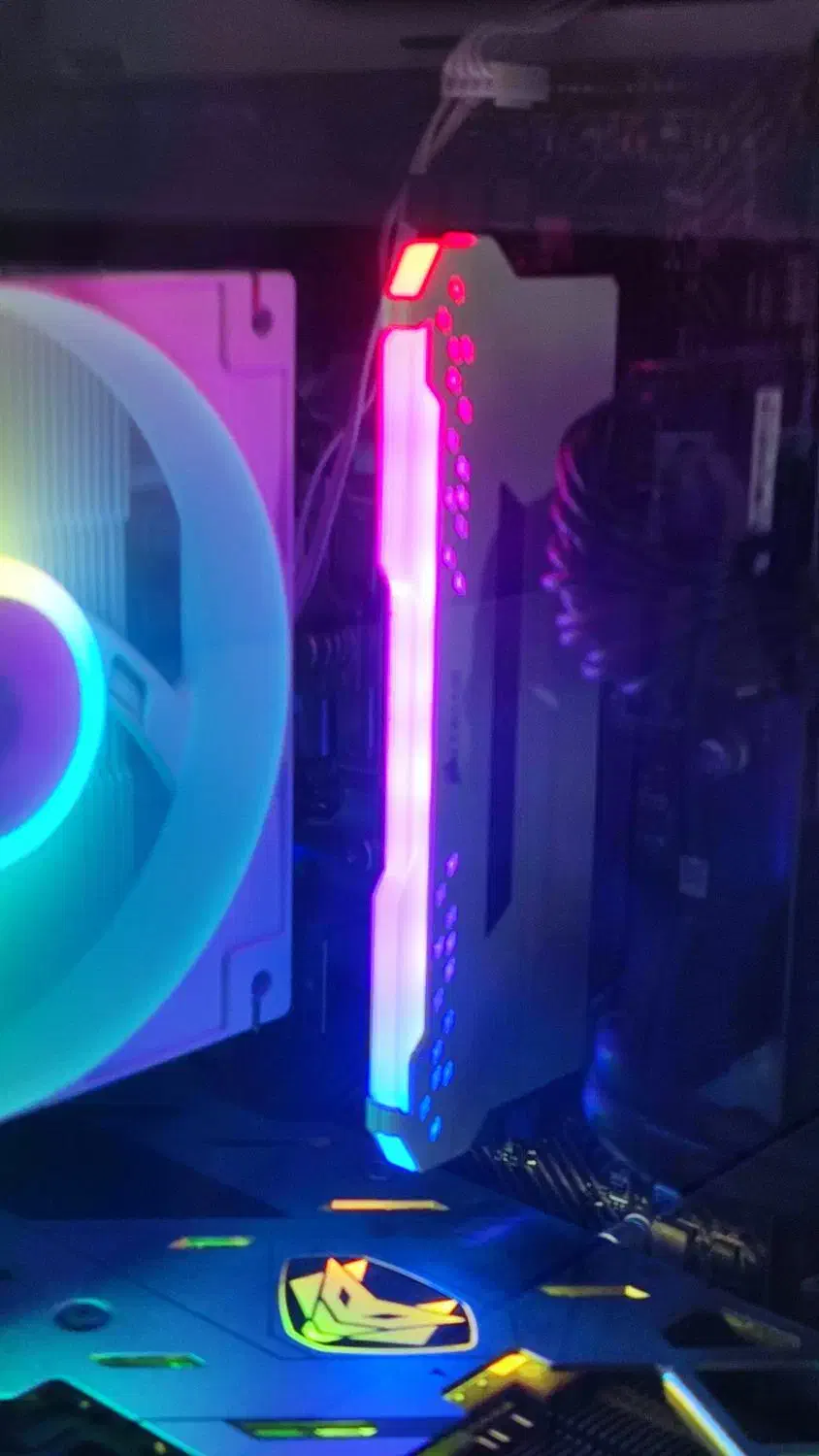 رم 8 گیگ کورسیر RGB تک|قطعات و لوازم جانبی رایانه|کرمان, |دیوار