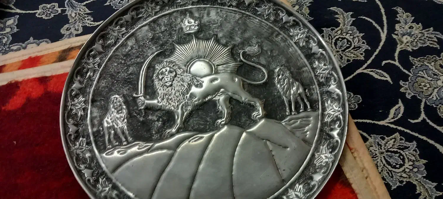 سینی های قلمزنی|کلکسیون اشیاء عتیقه|تهران, مسعودیه|دیوار