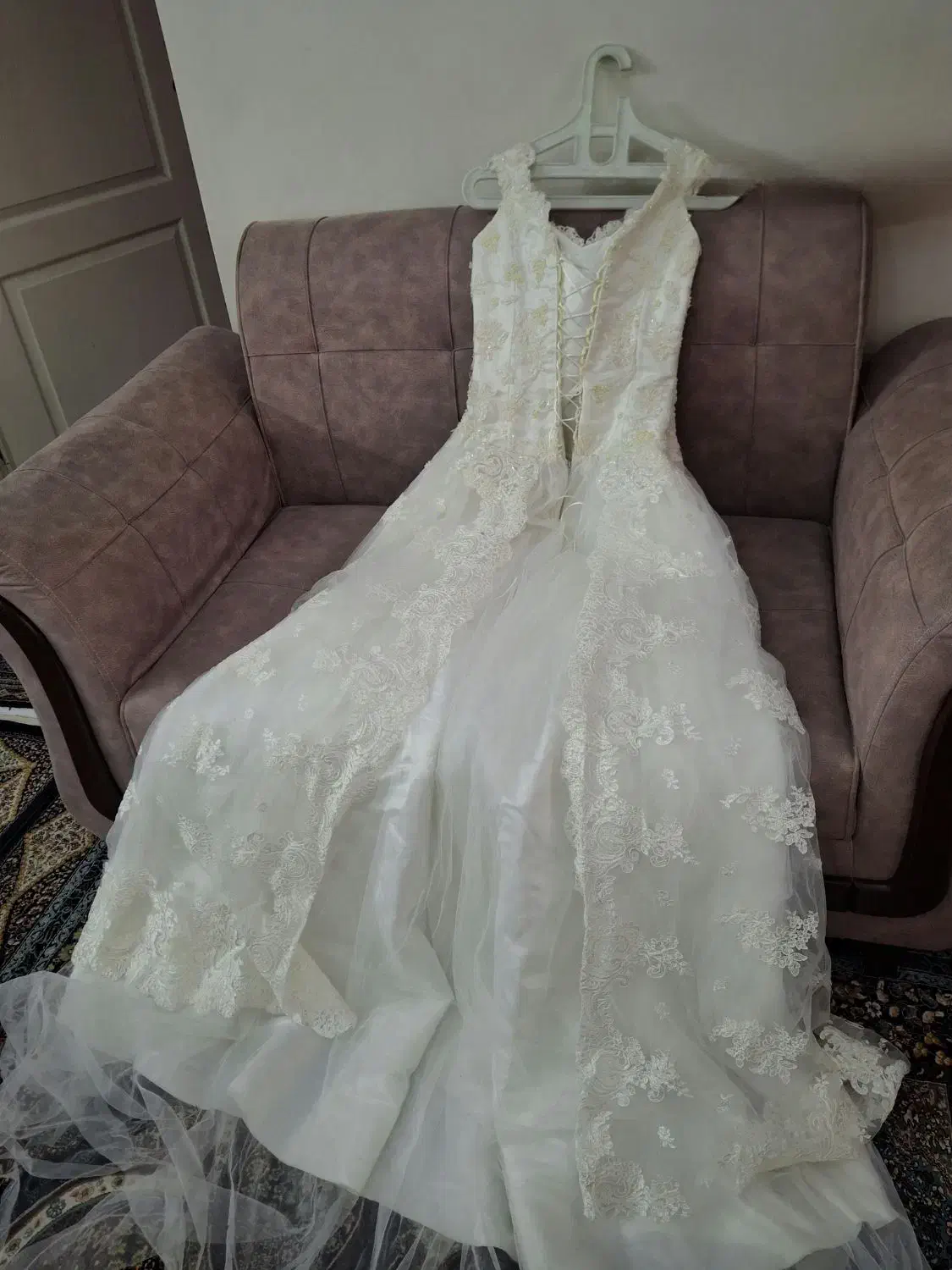 لباس عروس کارکرده|لباس|شهریار, شهریار|دیوار