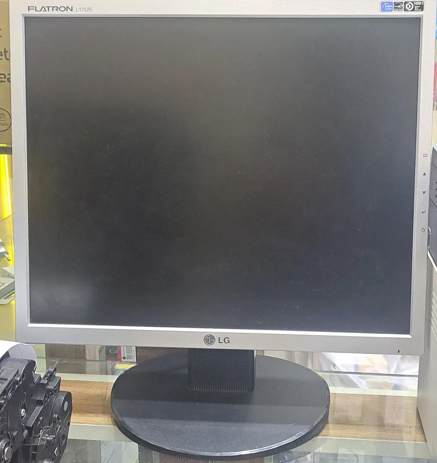 مانیتور۱۷ اینچ الجی|قطعات و لوازم جانبی رایانه|تبریز, |دیوار