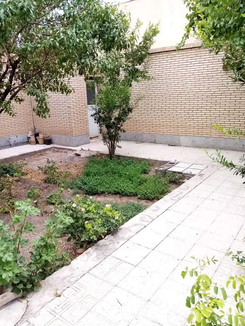 فروش خانه ویلایی آهن و آجر|فروش خانه و ویلا|آباده, |دیوار