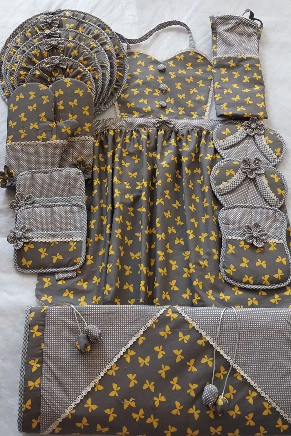 دوخت سرویس اشپزخانه عروس با طرح و پارچه دلخواه|سفره، حوله، دستمال آشپزخانه|تهران, حصارک|دیوار